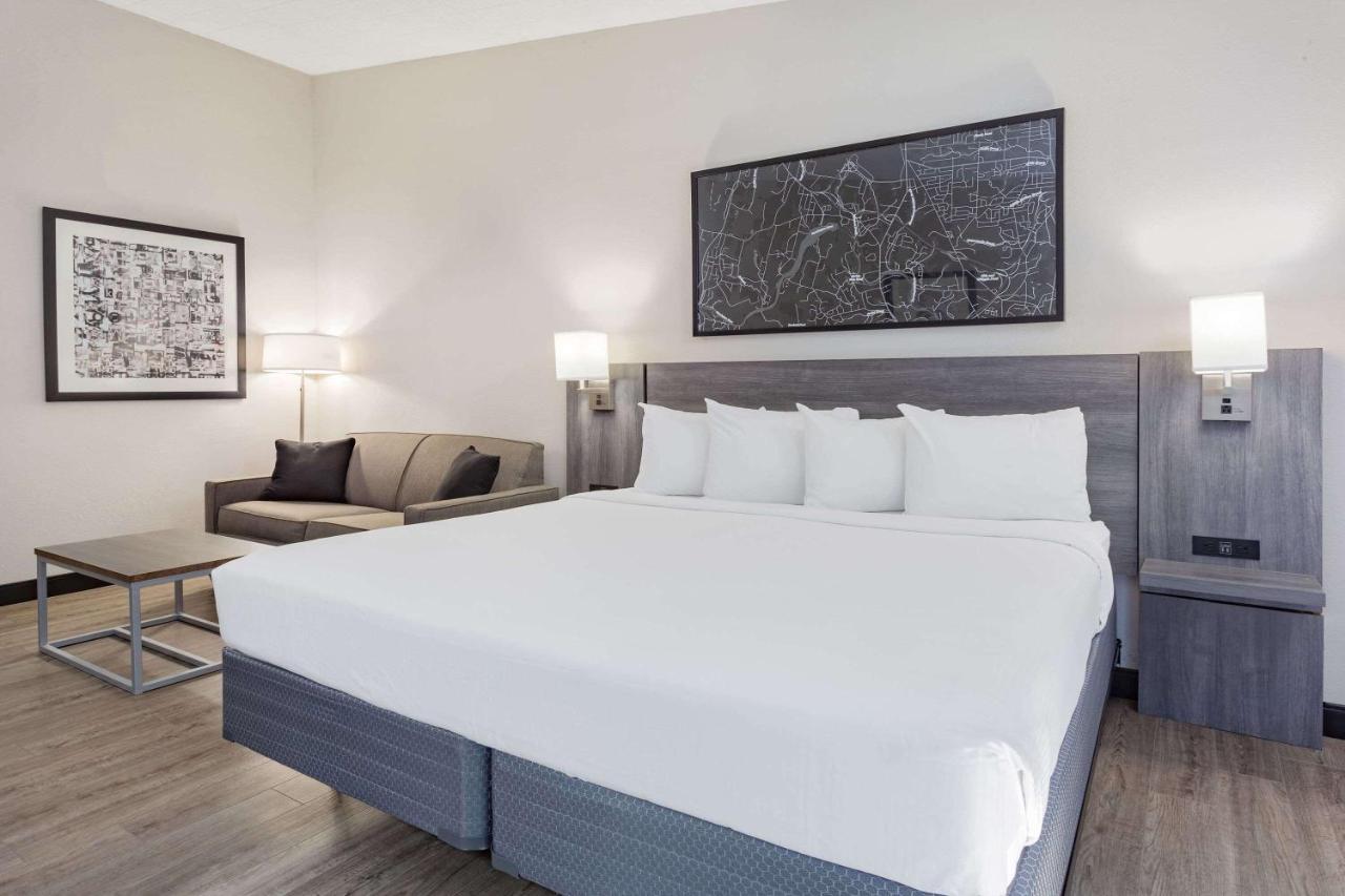 Ramada By Wyndham Hartford North - Bradley Airport Hotel Windsor Locks Exterior foto